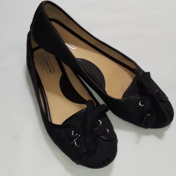 Coach Signature Josie Flats - Picture 2 of 11